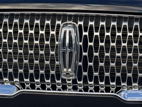 Certified 2022 Lincoln Corsair Reserve w/ Equipment Group 201A AWD/4WD image 9
