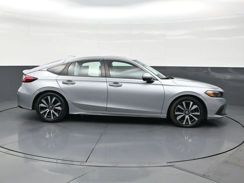 Used 2022 Honda Civic EX-L image 6