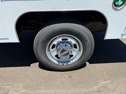 New 2026 Ford F350 XL w/ XL Chrome Package AWD/4WD image 28