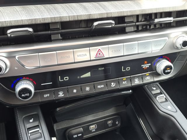Used 2025 Kia Telluride EX w/ EX Captain's Chair Package FWD image 35