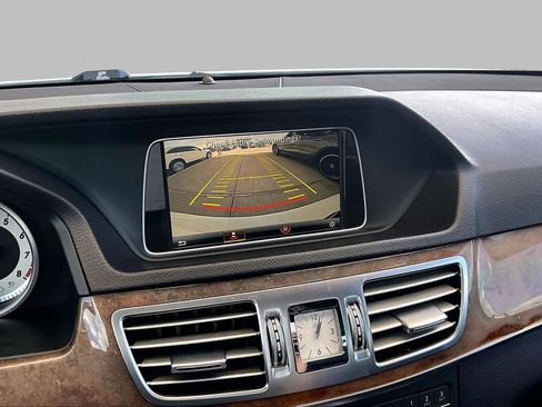 Used 2016 Mercedes-Benz E 350 Sedan image 26