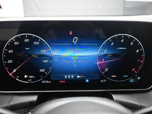 Used 2026 Mercedes-Benz GLC 300 image 10