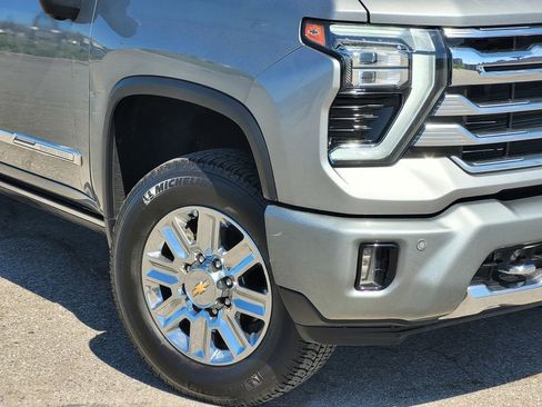 Used 2024 Chevrolet Silverado 3500 High Country w/ Z71 Off-Road Package image 9