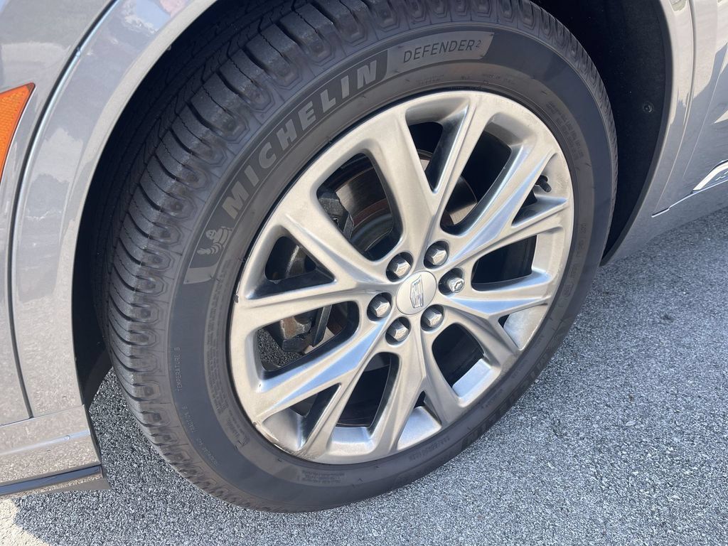Used 2020 Cadillac XT6 Sport AWD/4WD image 2