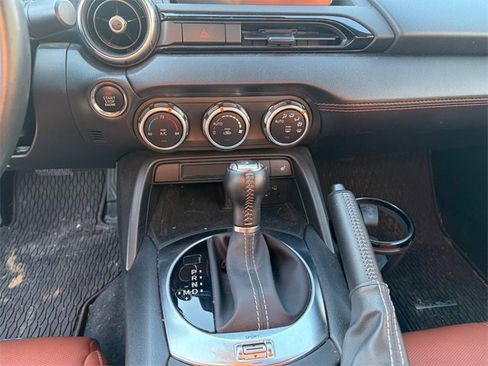 Used 2022 MAZDA MX-5 Miata Grand Touring image 11