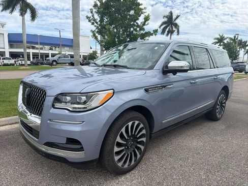 Used 2022 Lincoln Navigator L Black Label image 3