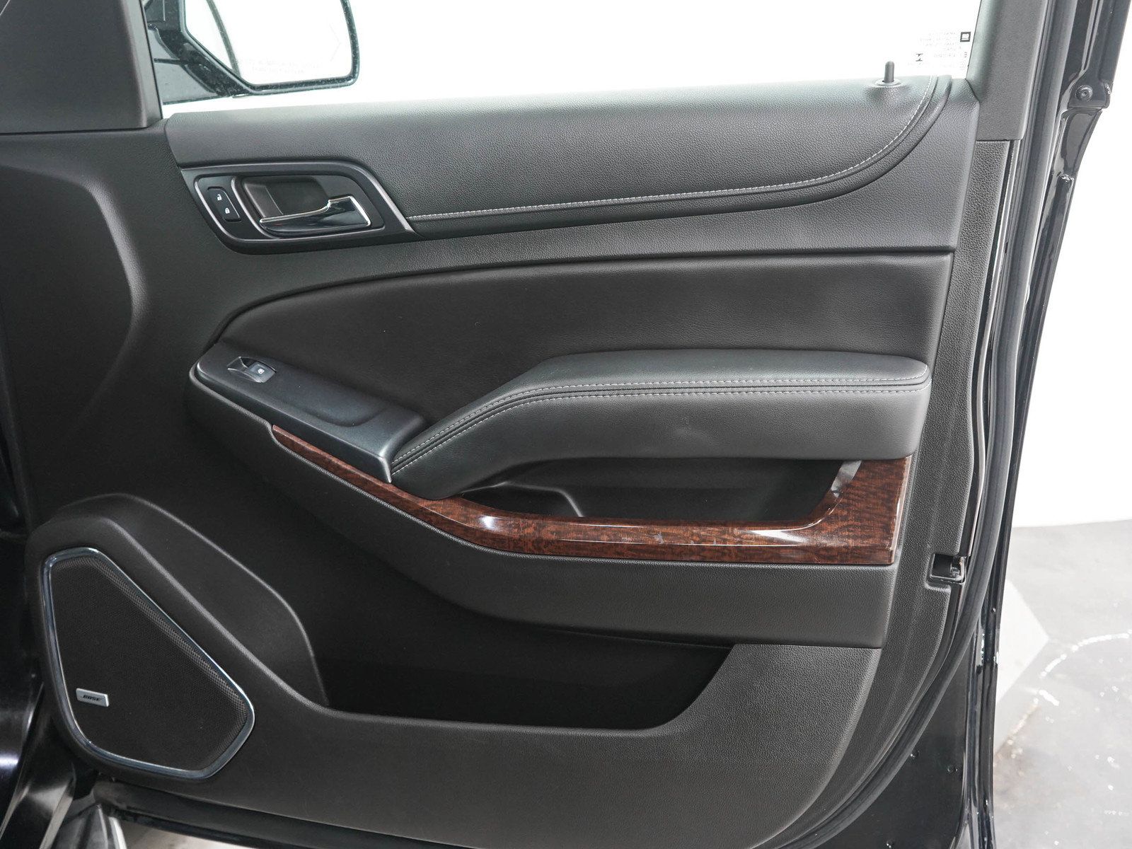 Used 2018 GMC Yukon SLE w/ SLE Value Package AWD/4WD image 12