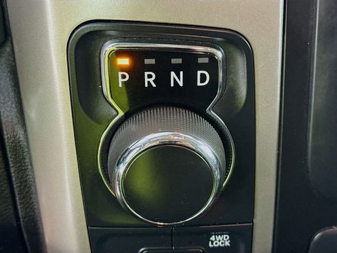 Used 2019 RAM 1500 Classic SLT image 19