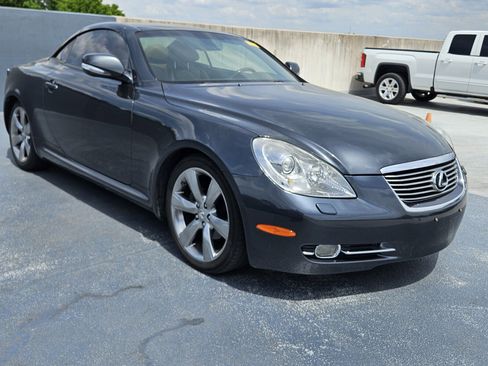 Used 2010 Lexus SC 430 Convertible image 2
