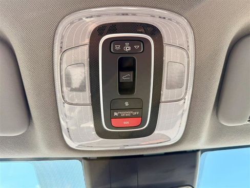 Used 2022 Hyundai Elantra SEL w/ Convenience + Premium Package FWD image 18