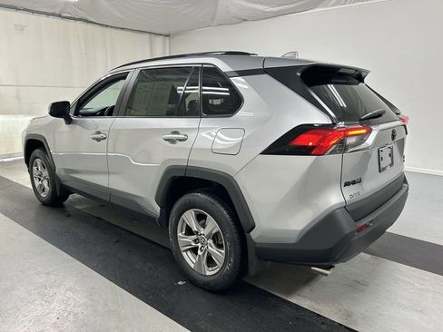 Used 2022 Toyota RAV4 XLE w/ Convenience Package image 7