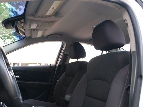 Used 2015 Chevrolet Cruze LT w/ Enhanced Safety Package FWD image 22