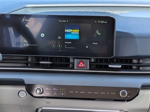 New 2026 Kia Carnival EX FWD image 24