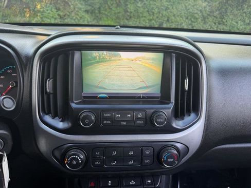 Used 2018 Chevrolet Colorado LT image 27