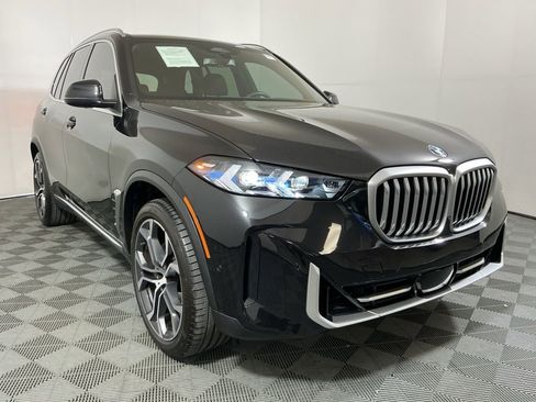 Certified 2025 BMW X5 xDrive40i w/ Climate Comfort Package image 4
