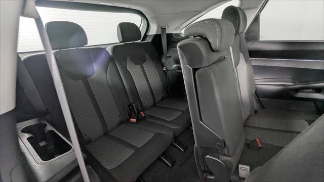 Used 2023 Kia Sorento LX FWD image 27