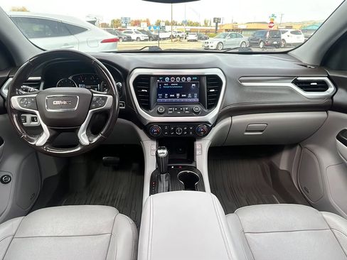Used 2019 GMC Acadia SLT image 13