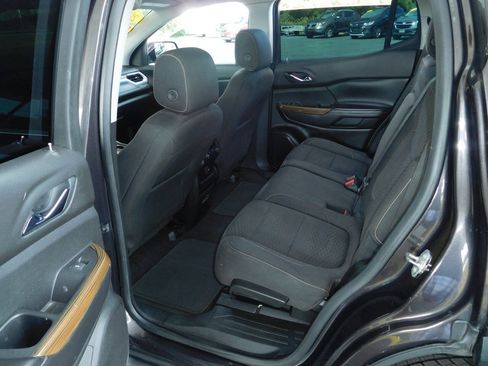 Used 2019 GMC Acadia SLE FWD image 12