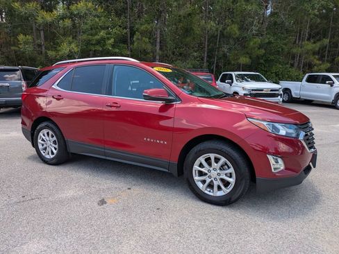 Used 2018 Chevrolet Equinox LT w/ Sun & Infotainment Package AWD/4WD image 2