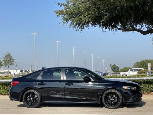 Used 2024 Honda Civic Sport image 3