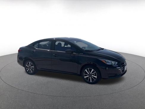 Used 2025 Nissan Versa SV FWD image 2