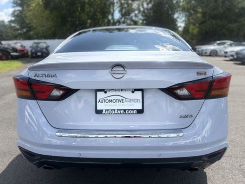 Used 2023 Nissan Altima 2.5 SR AWD/4WD image 4