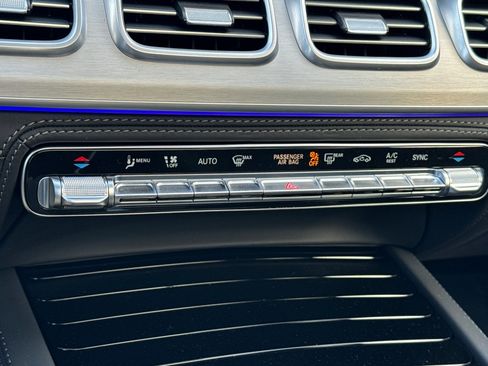 New 2025 Mercedes-Benz GLS 63 AMG 4MATIC image 18