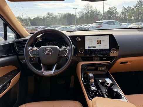 Used 2025 Lexus NX 350 AWD image 8