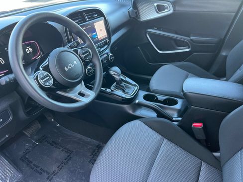 Certified 2023 Kia Soul S FWD image 9