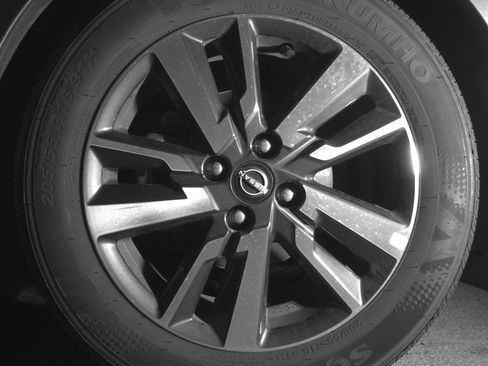 Used 2025 Nissan Versa SV w/ Trunk Package image 12