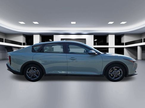 Certified 2025 Kia K4 LXS image 7