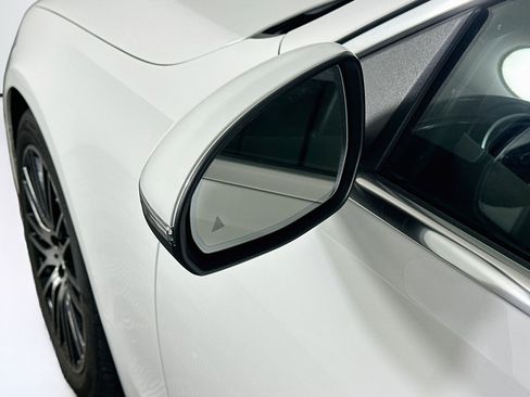 Used 2023 Mercedes-Benz C 300 Sedan image 16