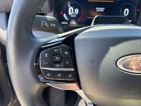 Certified 2025 Ford Explorer Platinum RWD image 36