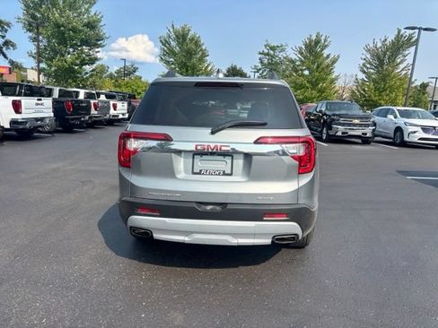 Used 2023 GMC Acadia SLT w/ Preferred Package AWD/4WD image 6