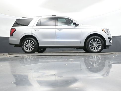 Used 2018 Ford Expedition Limited image 45