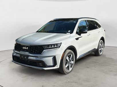Used 2022 Kia Sorento EX w/ Panoramic Sunroof Package