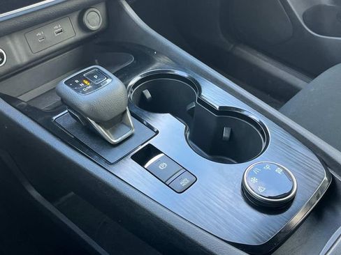 Used 2023 Nissan Rogue S image 34