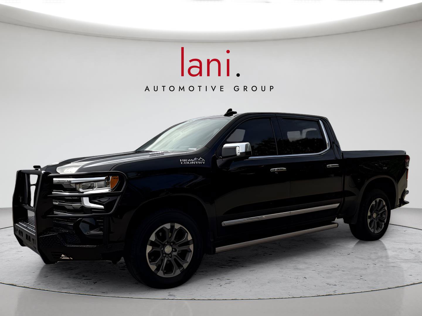 Used 2023 Chevrolet Silverado 1500 High Country w/ Technology Package AWD/4WD image 1