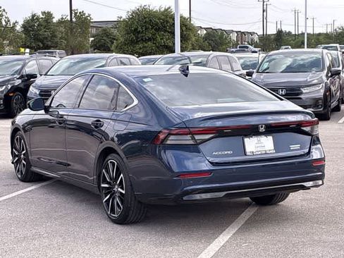Used 2024 Honda Accord Touring image 4