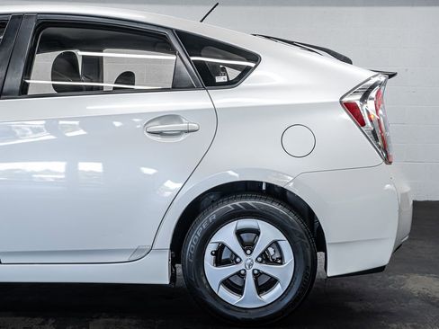Used 2013 Toyota Prius Two image 13