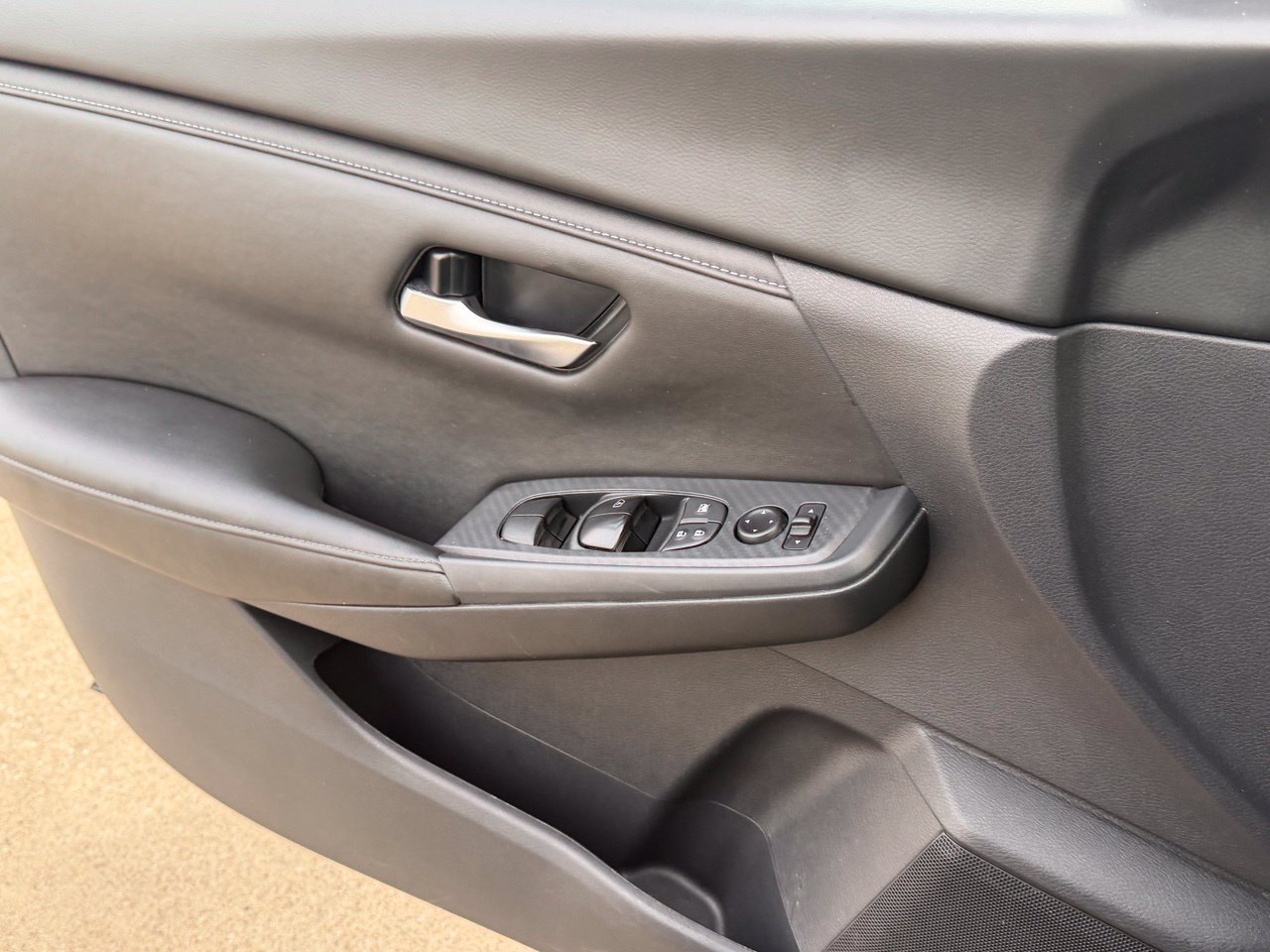Certified 2025 Nissan Sentra SV FWD image 26