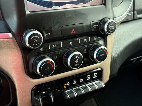 Used 2022 RAM 1500 Laramie AWD/4WD image 26
