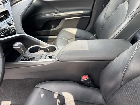 Used 2024 Toyota Camry XLE w/ Cold Weather Package FWD image 21