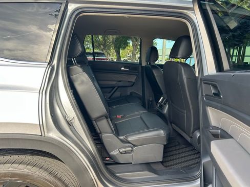 Used 2023 Volkswagen Atlas SE w/ Black Wheel Package image 49