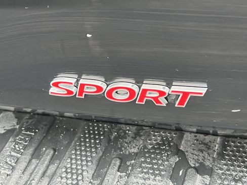 Used 2025 Honda Ridgeline Sport image 10