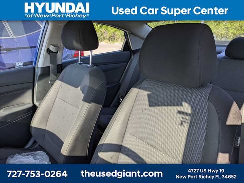 Used 2020 Hyundai Accent SE FWD image 3
