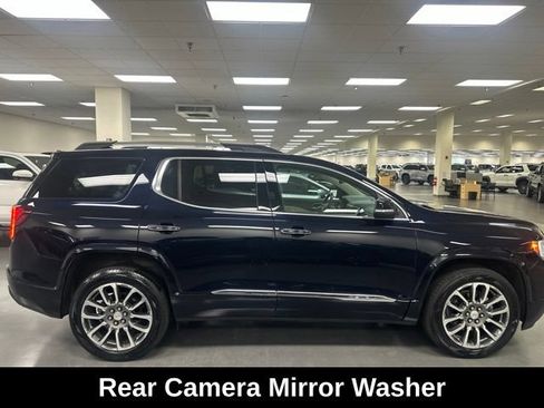 Used 2022 GMC Acadia Denali w/ Denali Technology Package FWD image 8