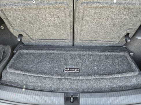Used 2022 Volkswagen Tiguan SE R-Line FWD image 32