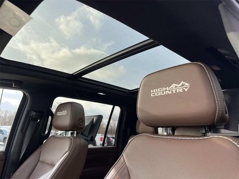 Certified 2021 Chevrolet Suburban High Country image 19