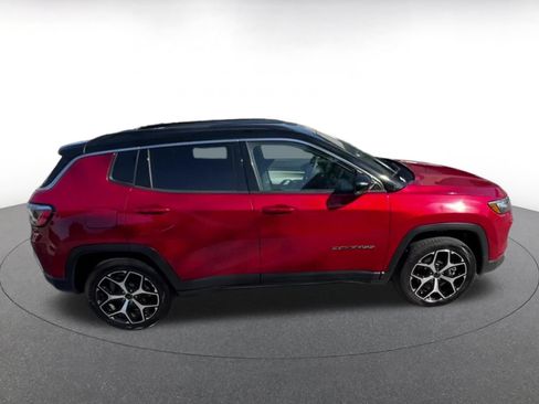 Used 2025 Jeep Compass Limited AWD/4WD image 14